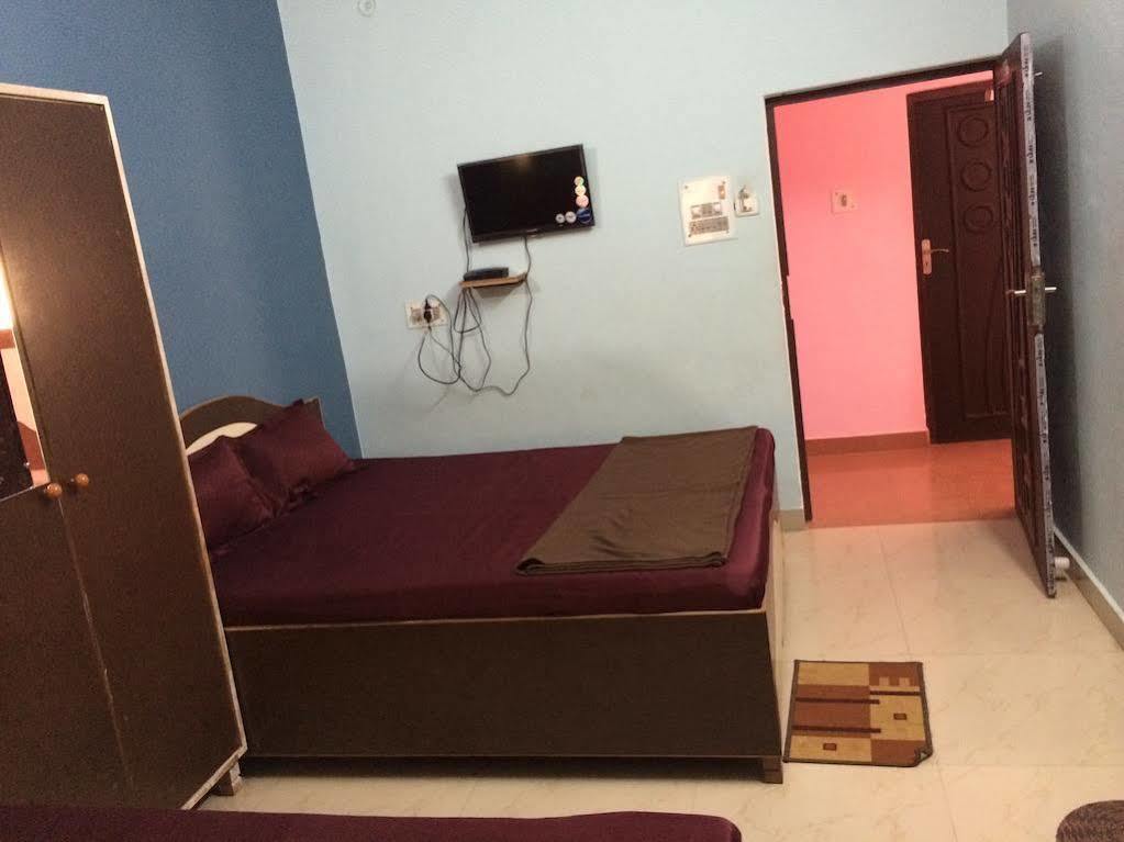 Hotel Pragya International Waranasi Zewnętrze zdjęcie